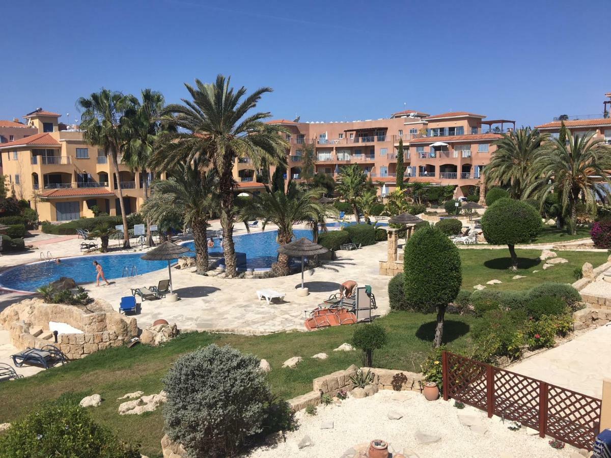 Limnaria Gardens - Modern 1 Bed, Walk To Beach & Shops Pafos Zewnętrze zdjęcie